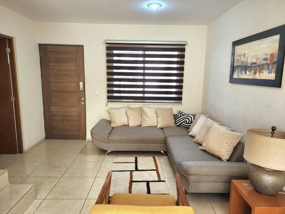 Casa Para Grupos Grandes Por El Iteso Гуадалахара Екстериор снимка